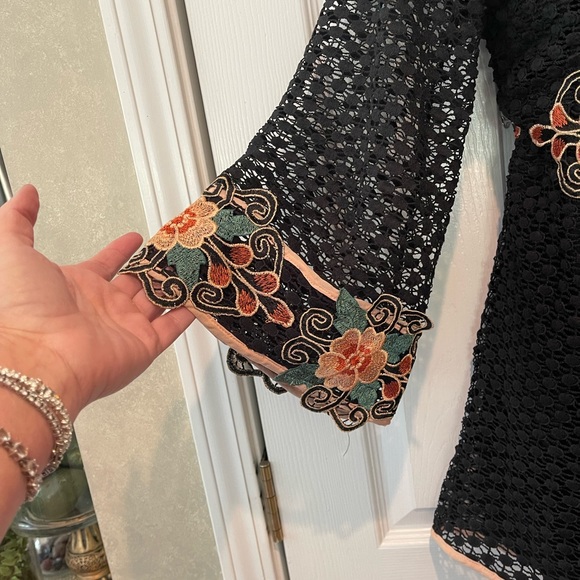 SOLARIS STYLE CROCHET EMBROIDERED ROMPER Size M - Picture 3 of 11